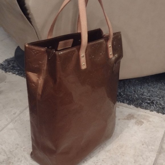 Louis Vuitton Handbags - Louis Vuitton Reade Tote Bag 💛🧡